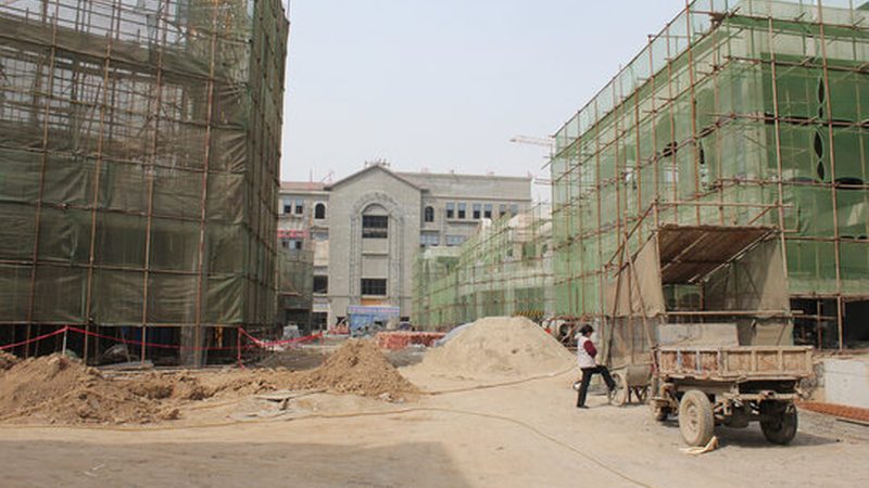 建筑施工总承包企业加盟代理：条件与考量**